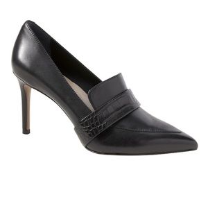 Banana Republic Madison 12-Hour Black Loafer Pump